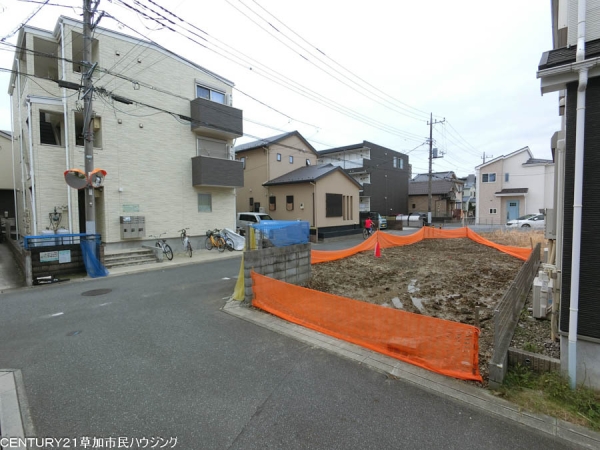 草加市氷川町の土地