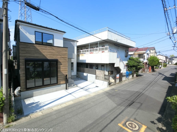 草加市谷塚仲町　新築一戸建て　5期