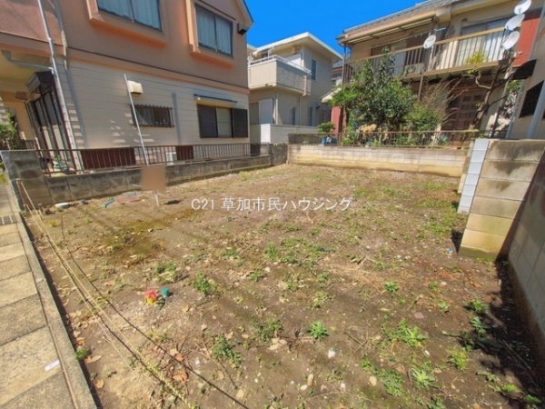 草加市氷川町　売地