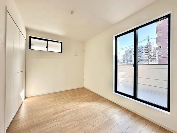 草加市手代1丁目　新築一戸建て　7期2号棟