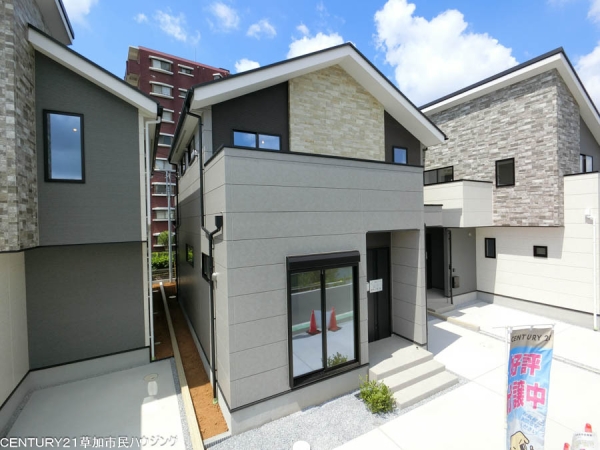 草加市手代1丁目　新築一戸建て　7期2号棟