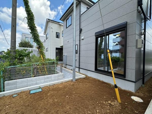 草加市手代1丁目　新築一戸建て　7期2号棟