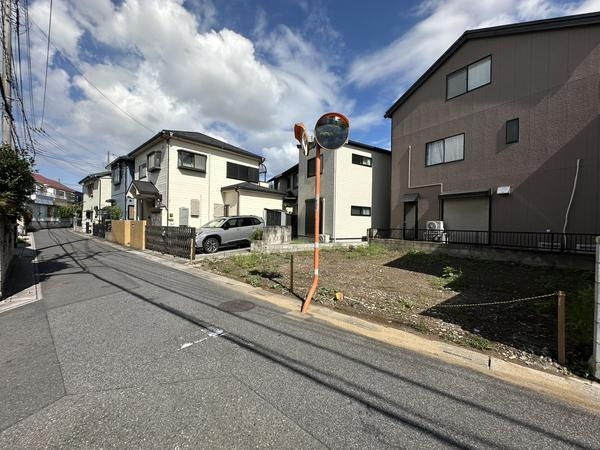 草加市新里町　新築一戸建て　H
