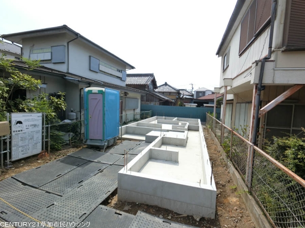 草加市長栄2丁目　新築一戸建て