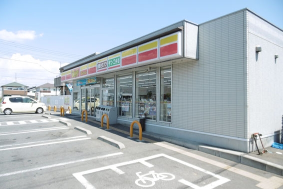 八潮市大字南川崎の中古一戸建て(デイリーヤマザキ　八潮南川崎店)