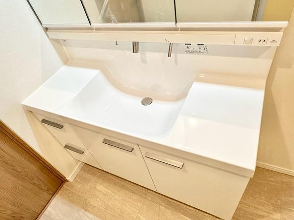ライオンズマンション草加西町