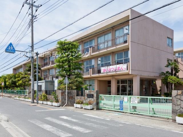 草加市草加5丁目　新築一戸建て　4期2号棟(花栗南小学校)