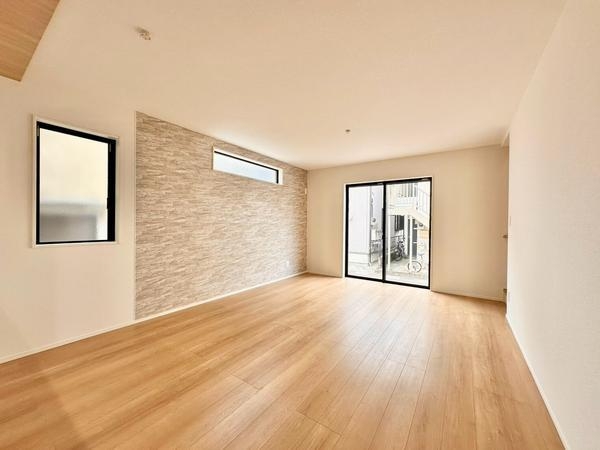 草加市草加5丁目　新築一戸建て　4期2号棟