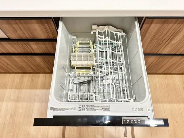 草加市草加5丁目　新築一戸建て　4期2号棟