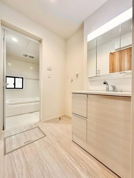 草加市草加5丁目　新築一戸建て　4期2号棟