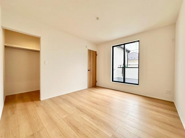草加市草加5丁目　新築一戸建て　4期2号棟