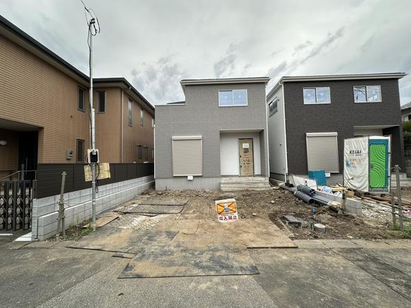 草加市八幡町　新築一戸建て　1期2号棟