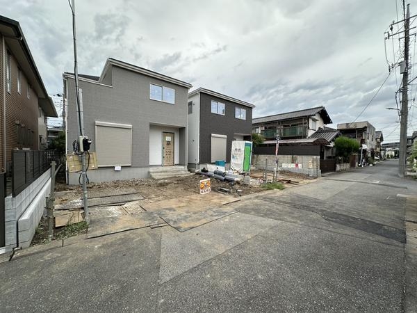 草加市八幡町　新築一戸建て　1期2号棟