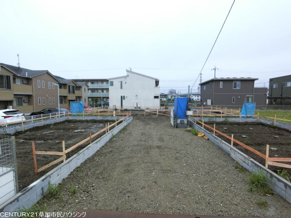 八潮市大原　新築一戸建て　1期2号棟