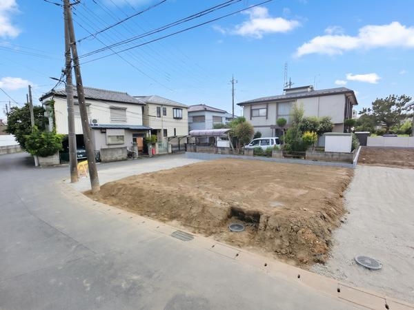 草加市谷塚上町　新築一戸建て　8期2号棟