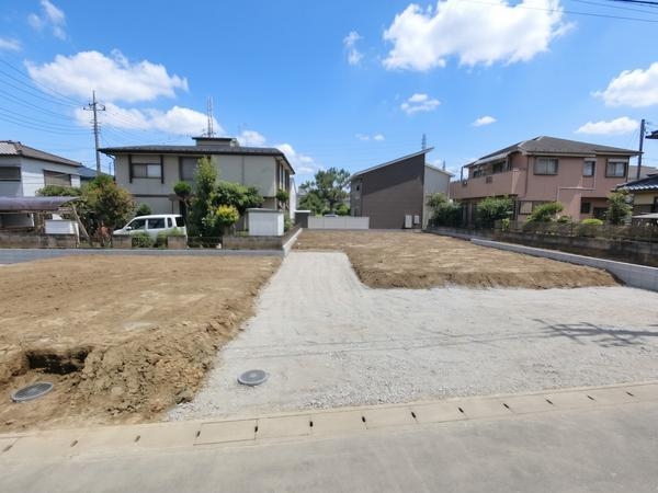 草加市谷塚上町　新築一戸建て　8期2号棟