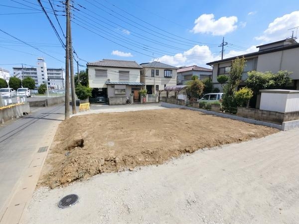 草加市谷塚上町　新築一戸建て　8期1号棟
