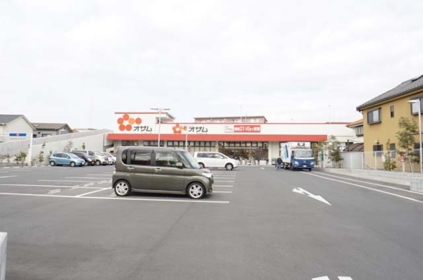 草加市谷塚上町　新築一戸建て　8期2号棟(オザム　草加両新田店)