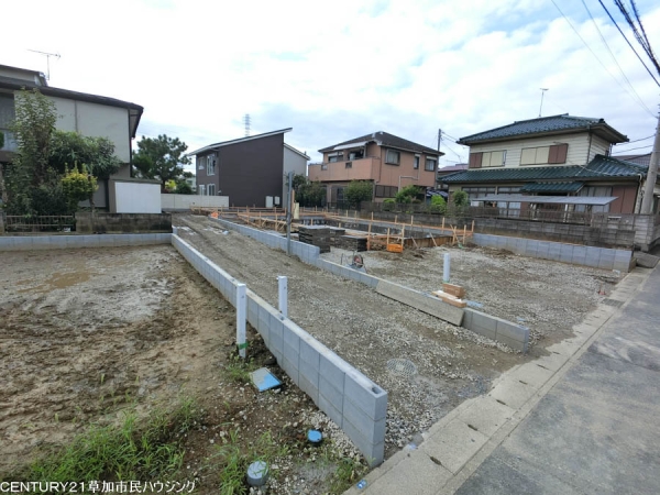 草加市谷塚上町　新築一戸建て　8期2号棟