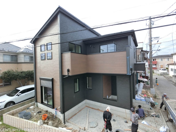 八潮市上馬場　新築一戸建て