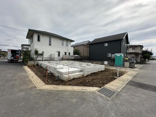 草加市長栄3丁目　新築一戸建て