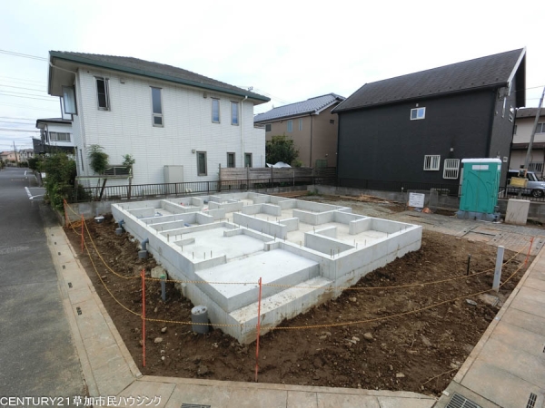 草加市長栄3丁目　新築一戸建て
