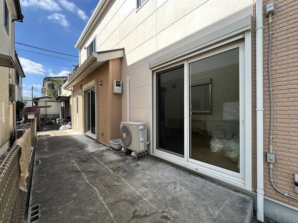 草加市稲荷5丁目　中古一戸建て