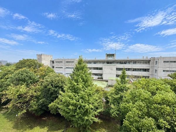 新栄町団地1街区2号棟