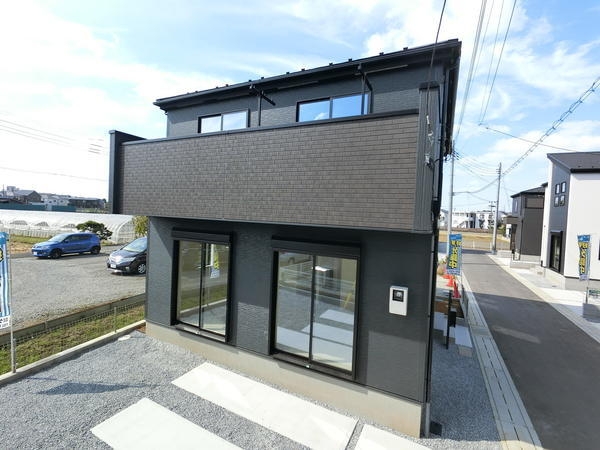 草加市八幡町　新築一戸建て　9期4号棟