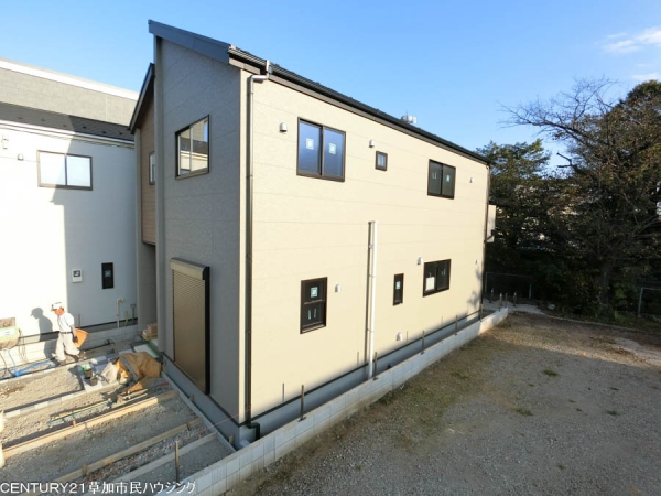 草加市北谷1丁目　新築一戸建て　4期1号棟