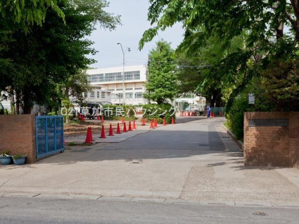 川口市大字安行原の土地(安行中学校)