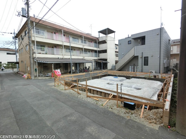 草加市松原4丁目　新築一戸建て　2期