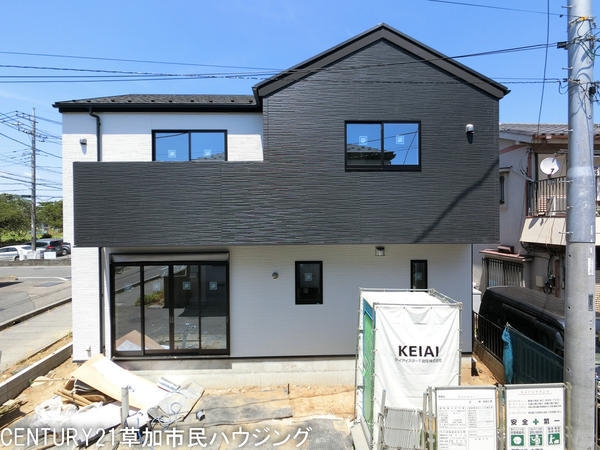 草加市長栄1丁目　新築一戸建て　4期