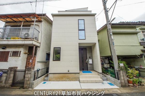 草加市清門3丁目　新築一戸建て