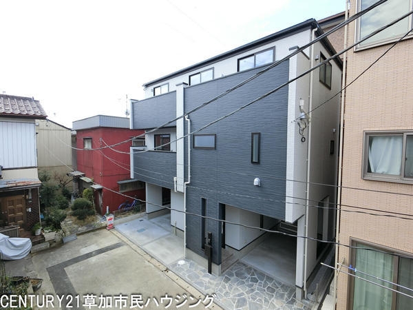 草加市高砂1丁目　新築一戸建て　III