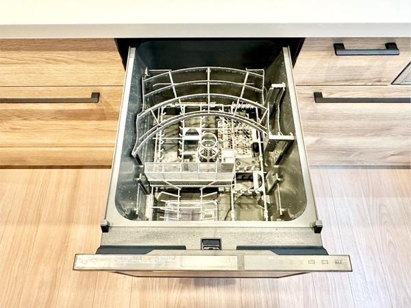 草加市氷川町　新築一戸建て