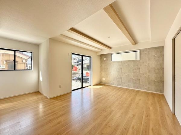 八潮市鶴ケ曽根　新築一戸建て　2期2号棟
