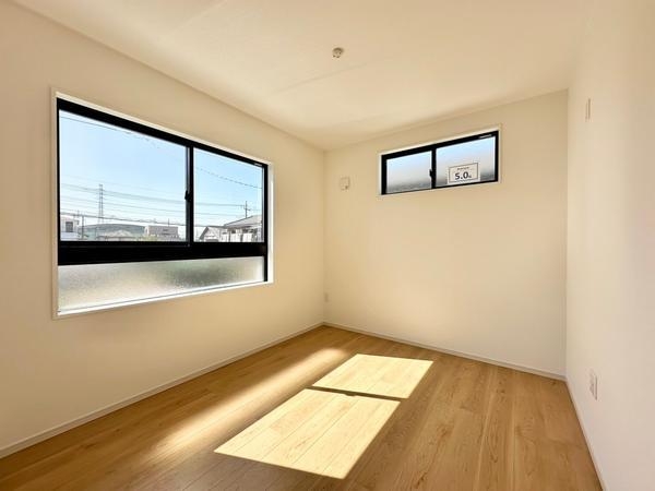 八潮市鶴ケ曽根　新築一戸建て　2期2号棟