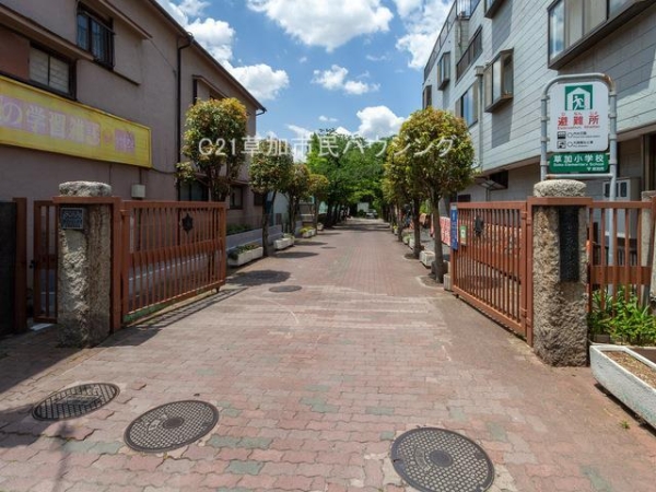 草加市神明2丁目 新築一戸建て(草加小学校)