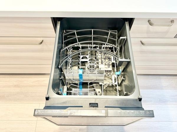 草加市神明2丁目　新築一戸建て