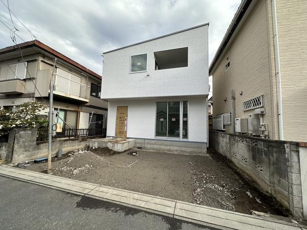 草加市谷塚町　新築一戸建て