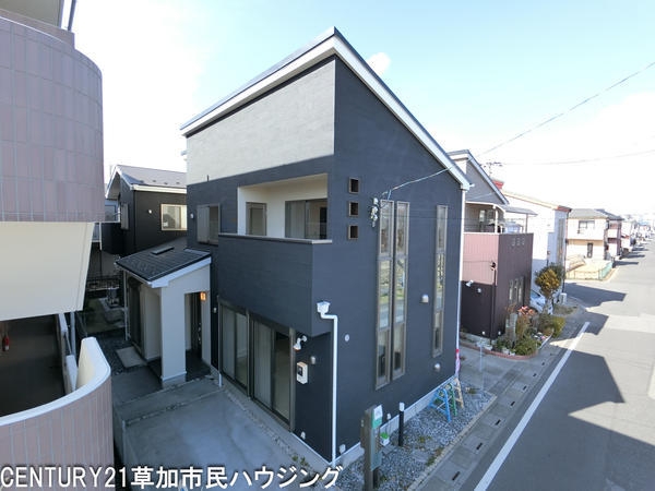 草加市稲荷４丁目　中古一戸建て