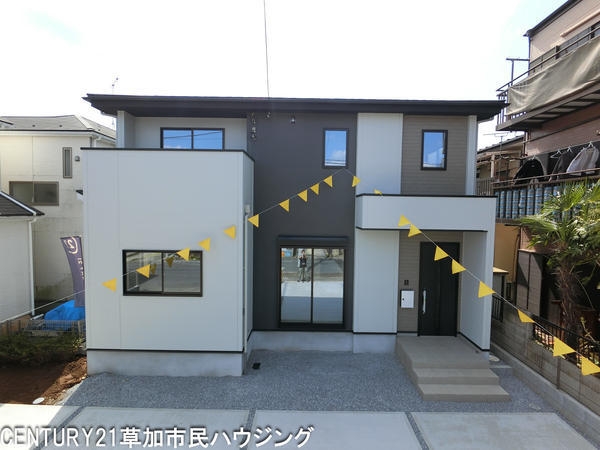 草加市青柳4丁目　新築一戸建て　7期