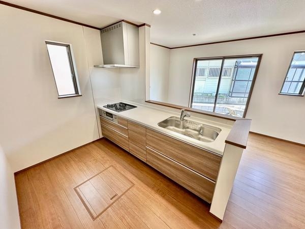 草加市稲荷2丁目　新築一戸建て　4期