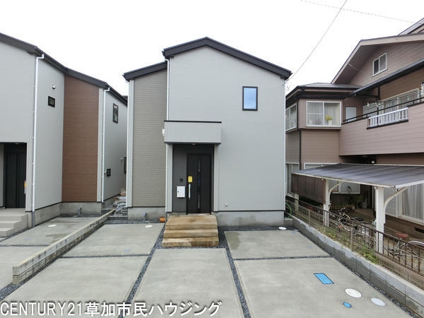 草加市手代３丁目　新築一戸建て　2期1号棟