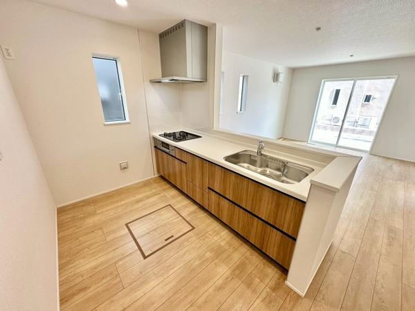 草加市苗塚町　新築一戸建て　23　1期9号棟