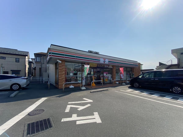 草加松原ハイツ A棟(セブンイレブン草加北谷1丁目店)