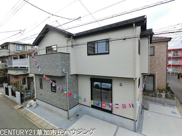 草加市中根1丁目　新築一戸建て　10期