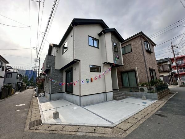 草加市中根1丁目　新築一戸建て　10期