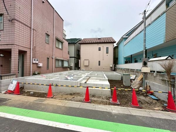草加市西町　新築一戸建て